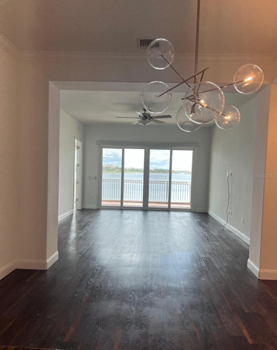 Image 20 of 58 For 8749 The Esplanade  10