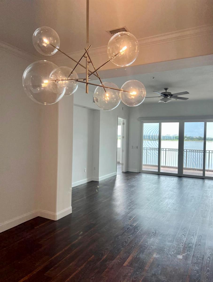 Image 22 of 58 For 8749 The Esplanade  10