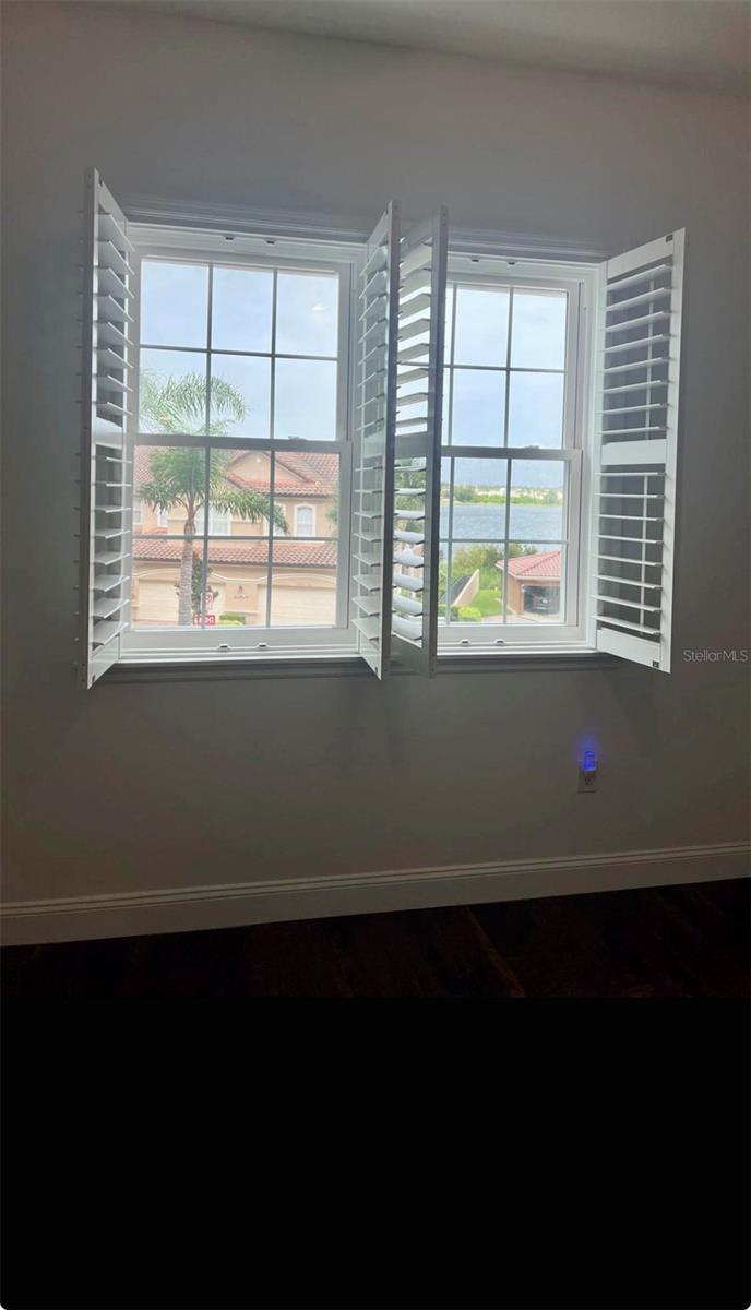 Image 45 of 58 For 8749 The Esplanade  10