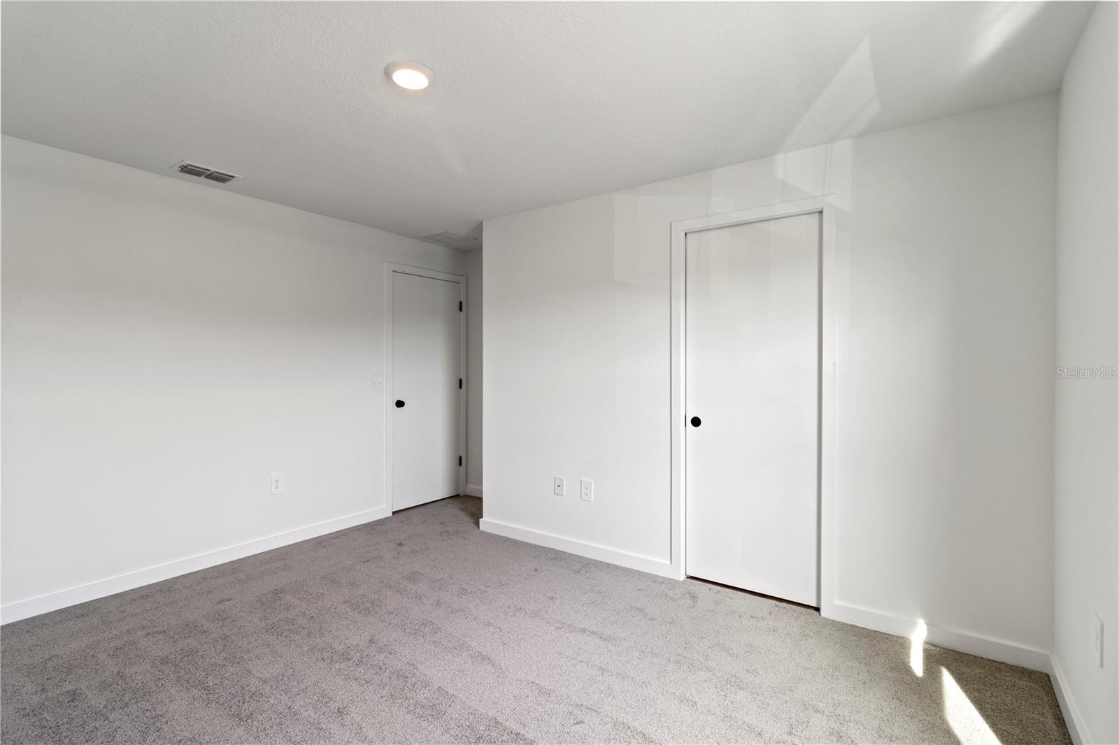 Image 19 of 21 For 3250 Energy Drive