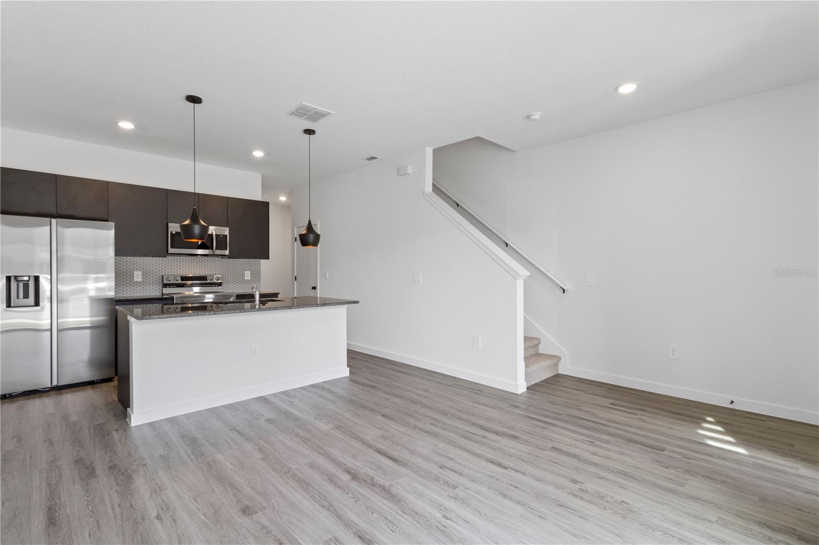 Image 5 of 21 For 3250 Energy Drive