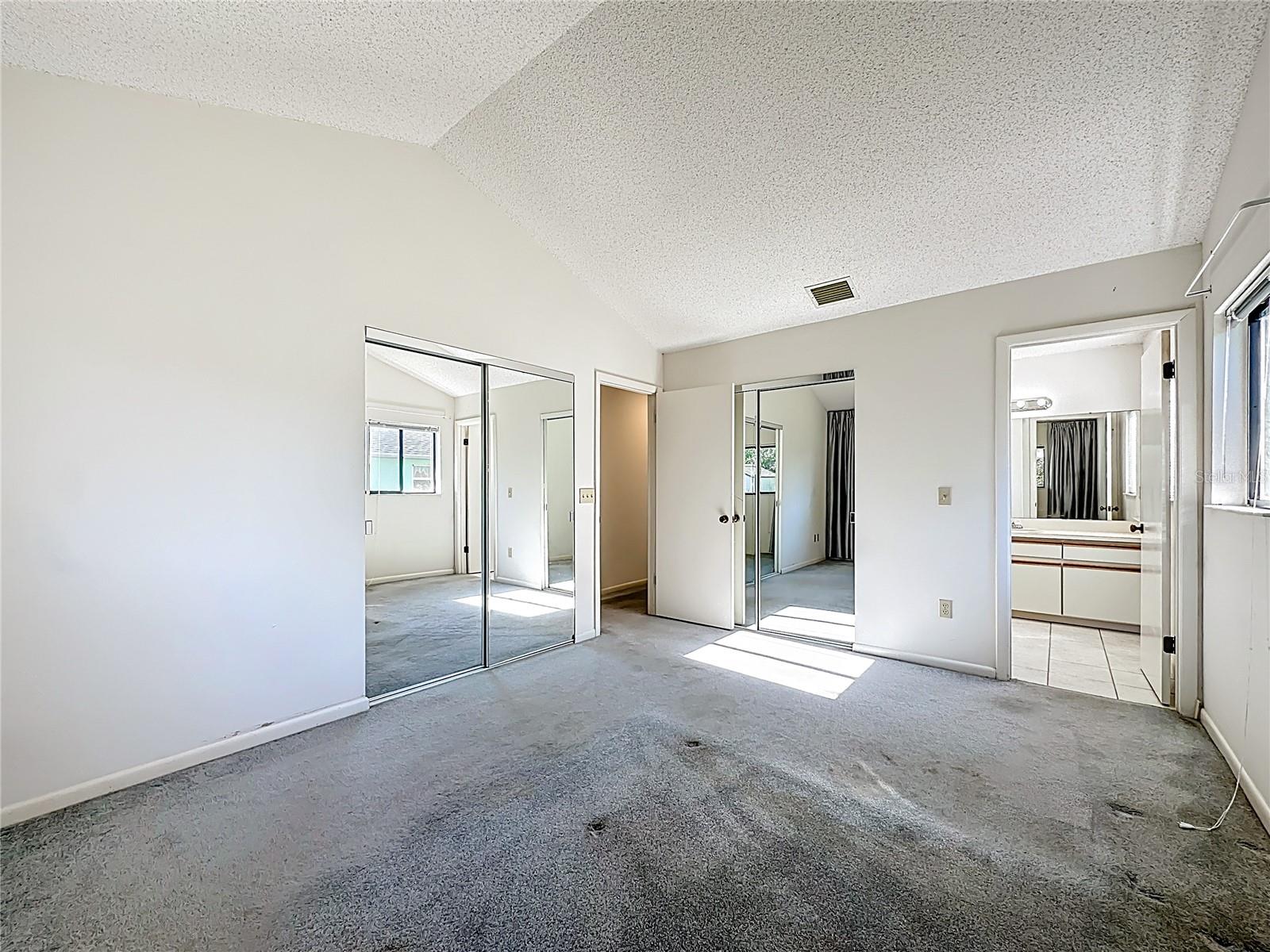 Image 13 of 39 For 2 Ferndale Lane