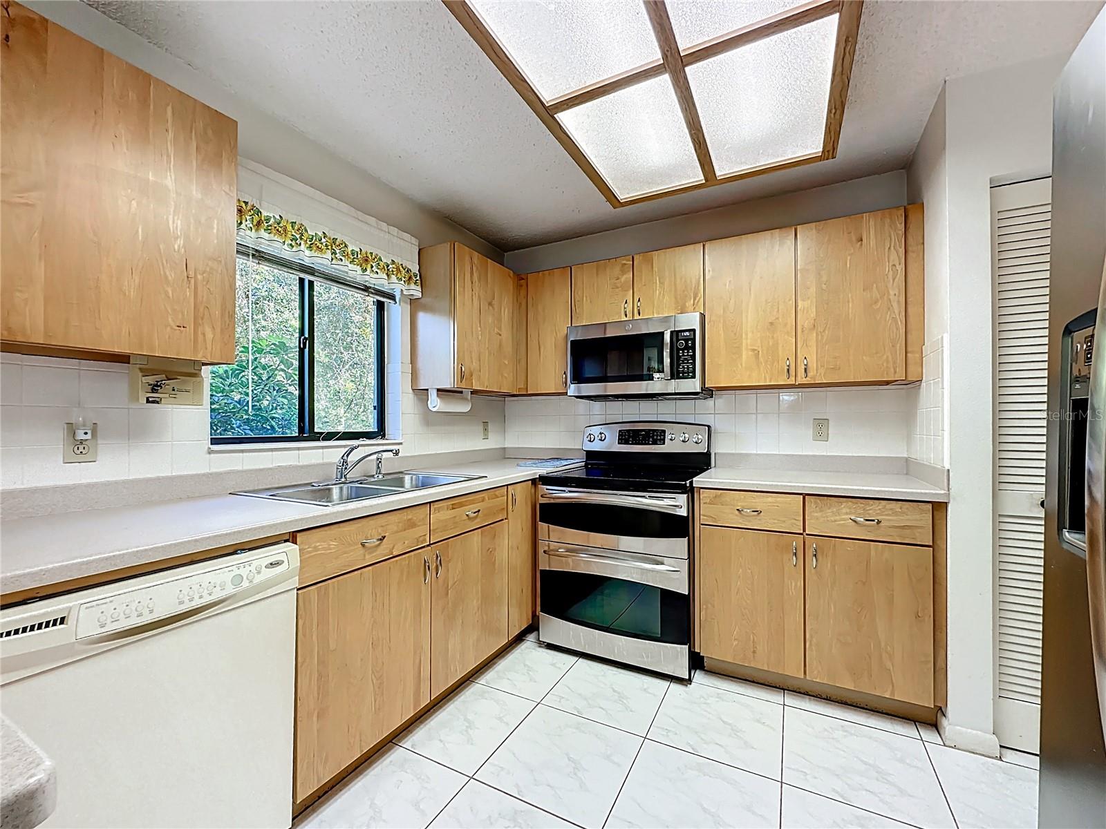 Image 15 of 39 For 2 Ferndale Lane