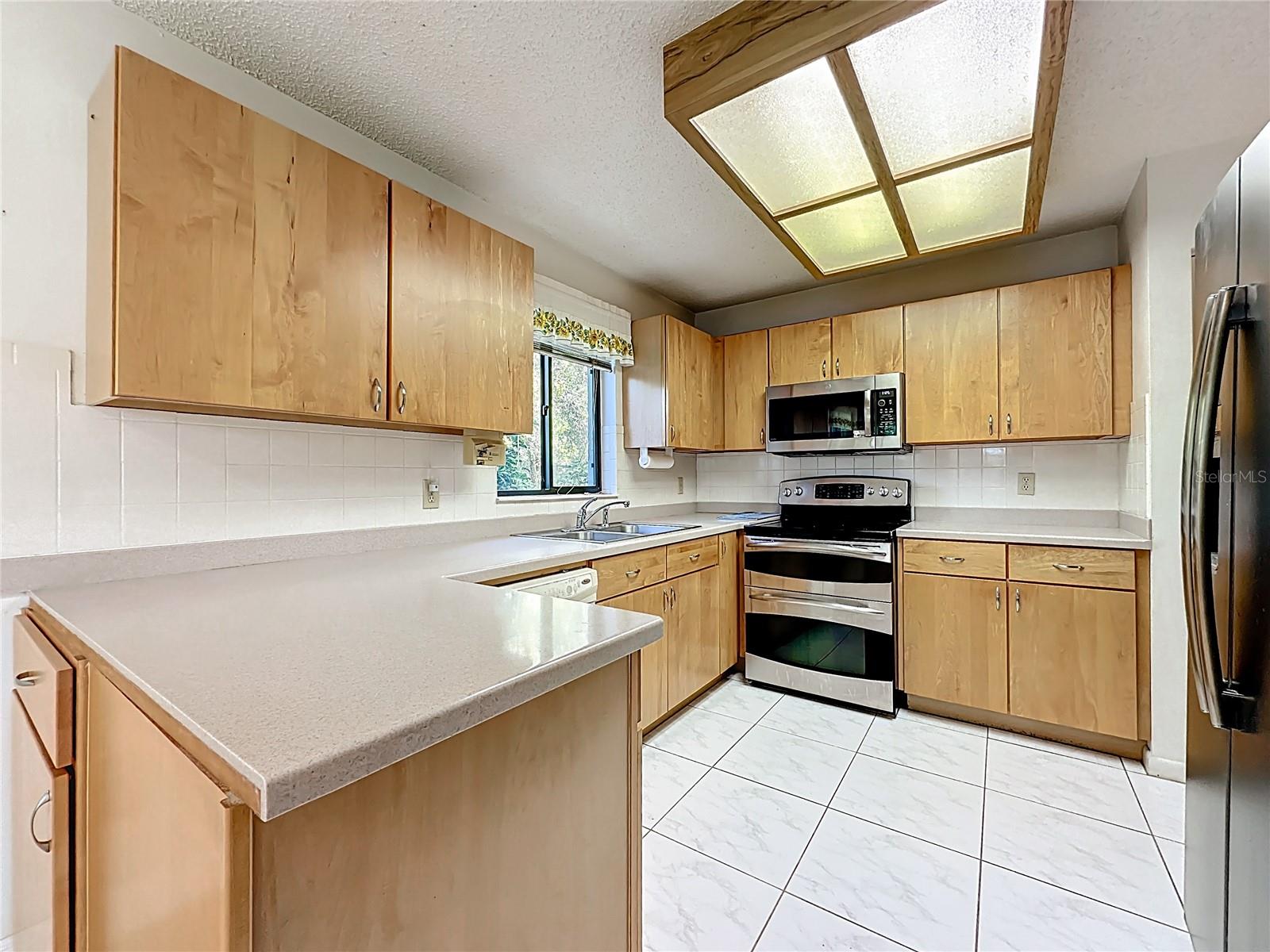 Image 17 of 39 For 2 Ferndale Lane