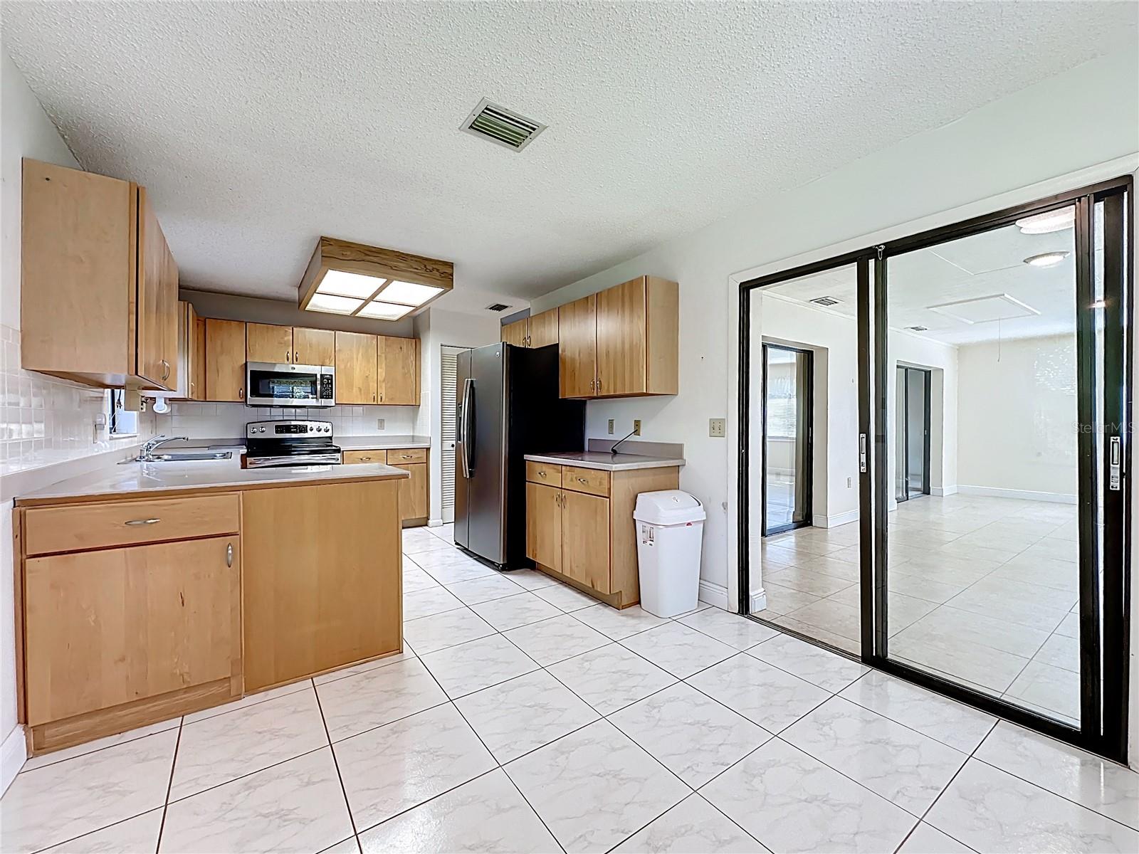 Image 19 of 39 For 2 Ferndale Lane