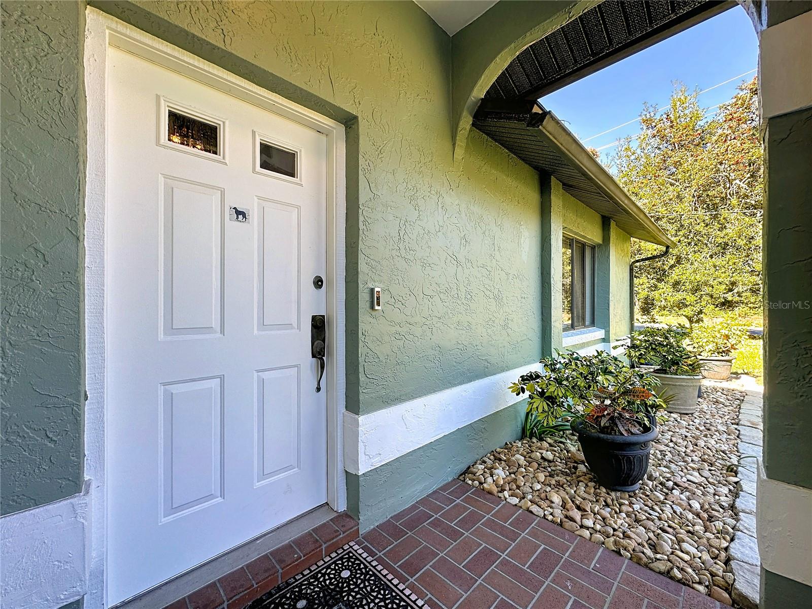 Image 24 of 39 For 2 Ferndale Lane