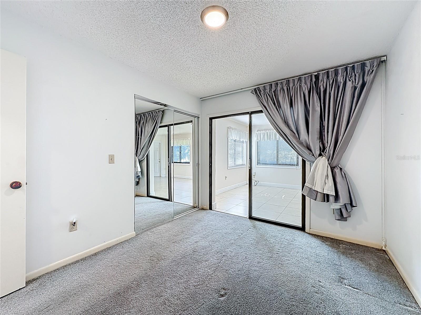 Image 27 of 39 For 2 Ferndale Lane