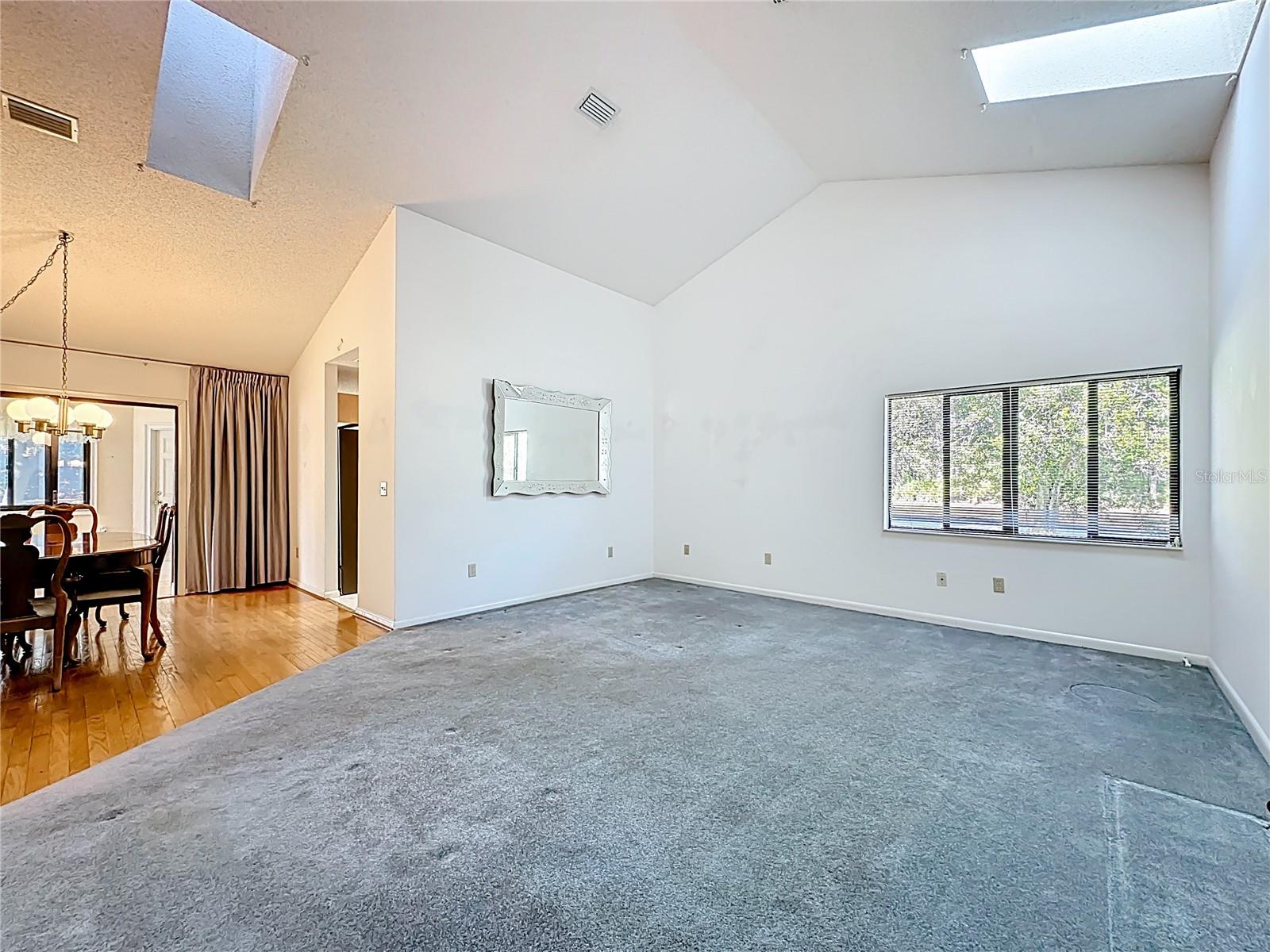 Image 4 of 39 For 2 Ferndale Lane