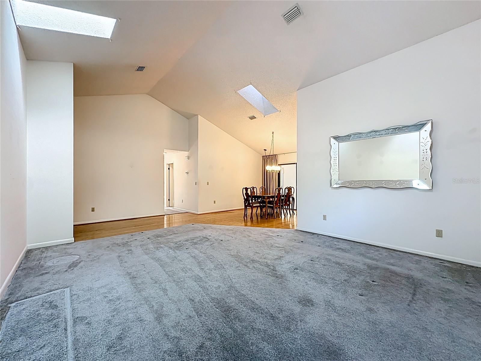 Image 5 of 39 For 2 Ferndale Lane