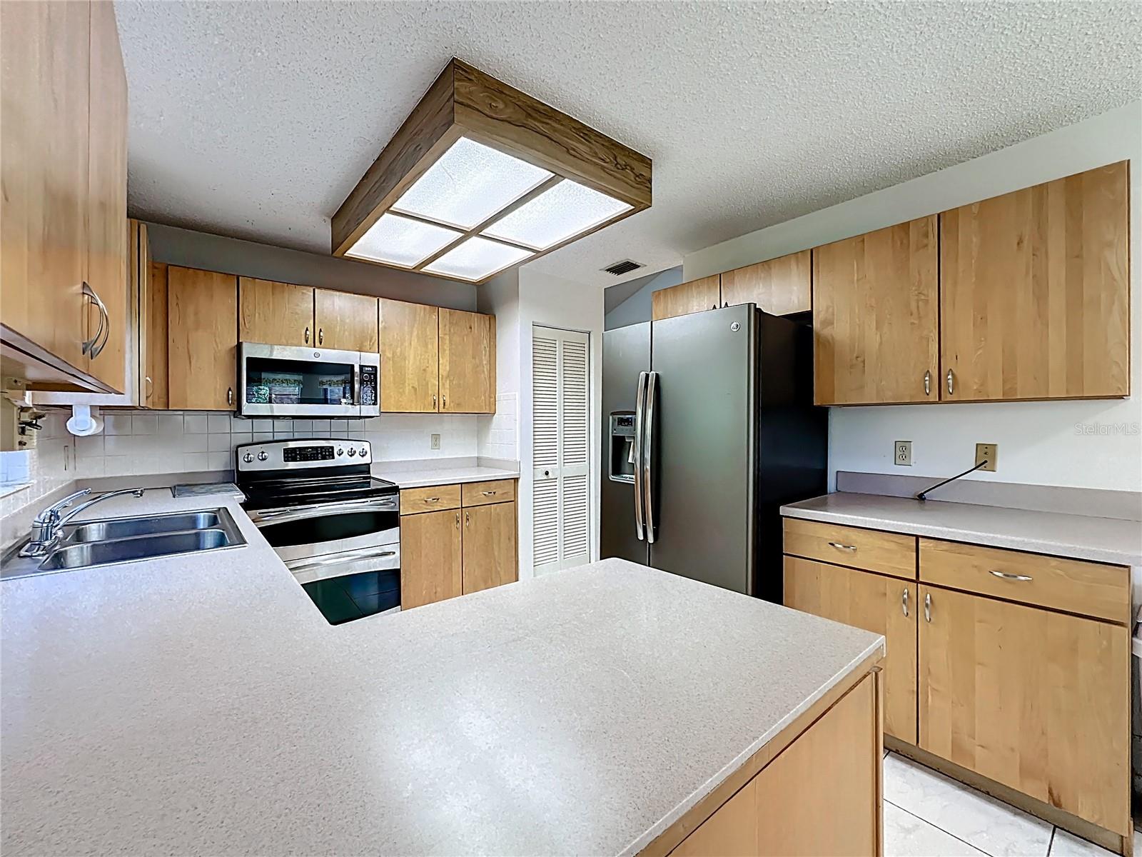 Image 6 of 39 For 2 Ferndale Lane