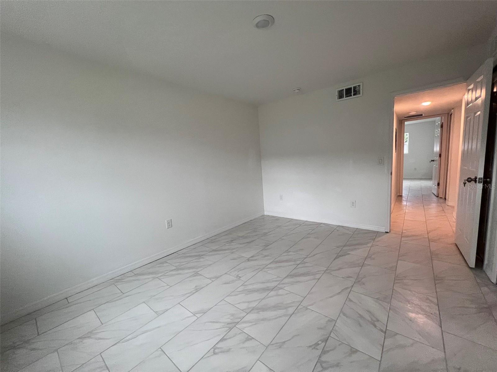 Image 16 of 25 For 5317 Curry Ford Road L104