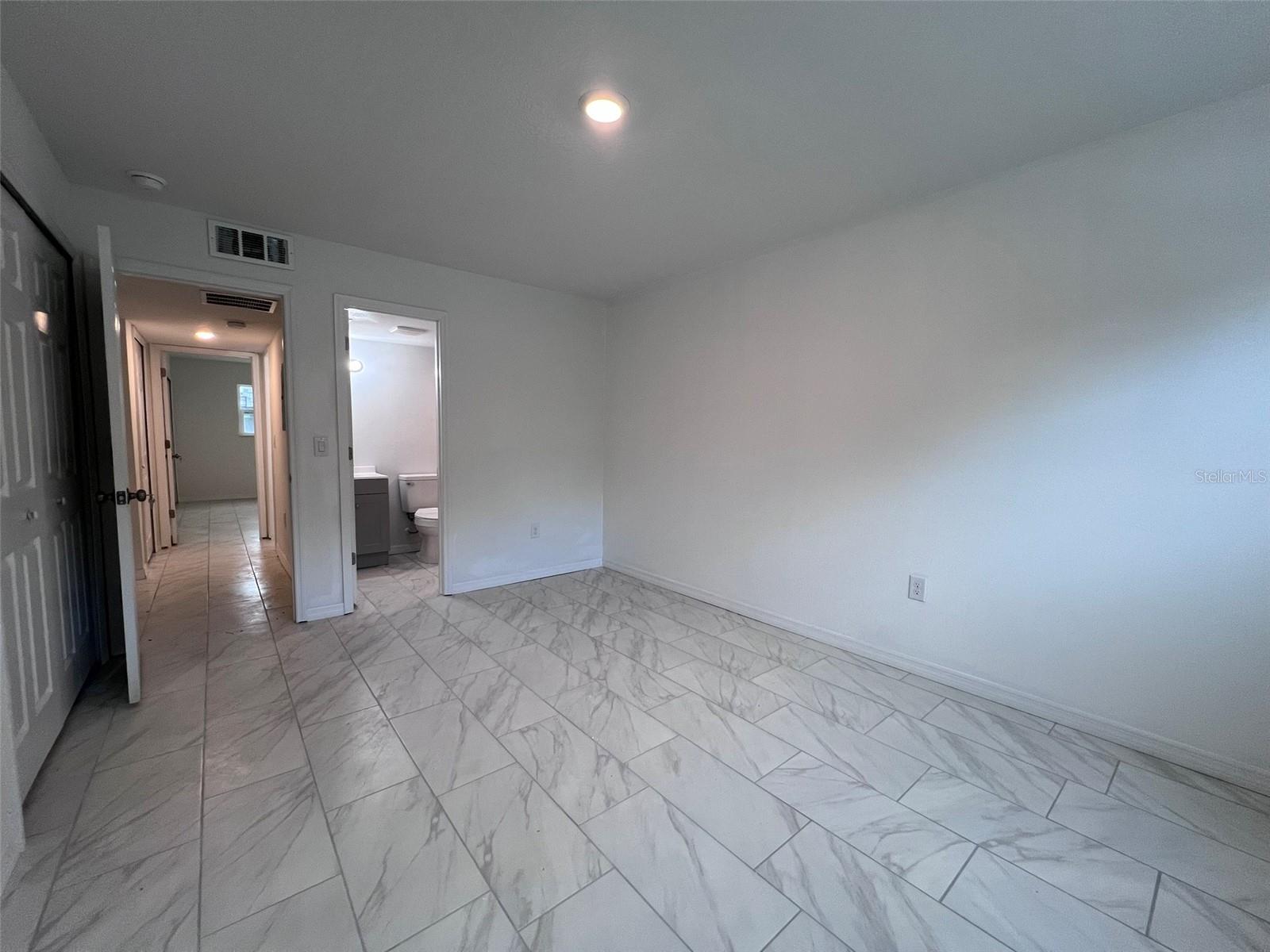 Image 23 of 25 For 5317 Curry Ford Road L104