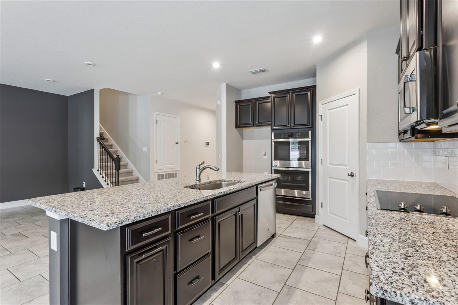 Image 11 of 27 For 297 Siesta Vista Court