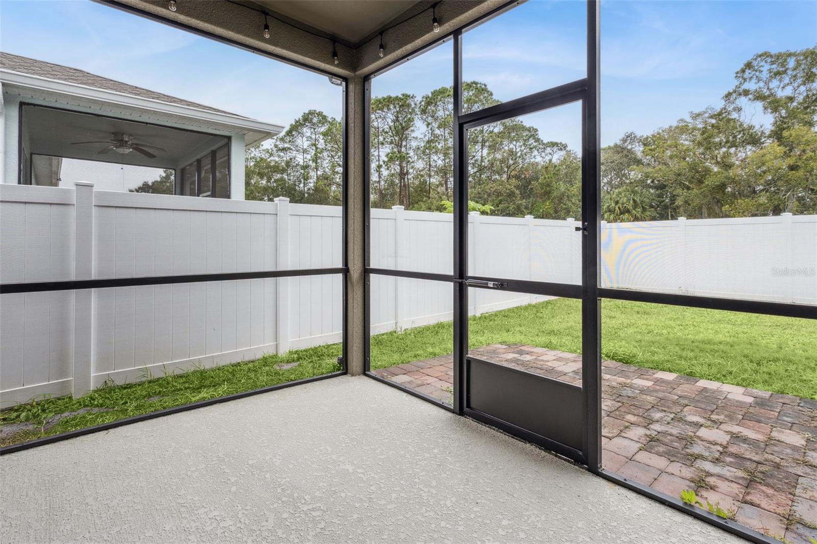 Image 22 of 27 For 297 Siesta Vista Court