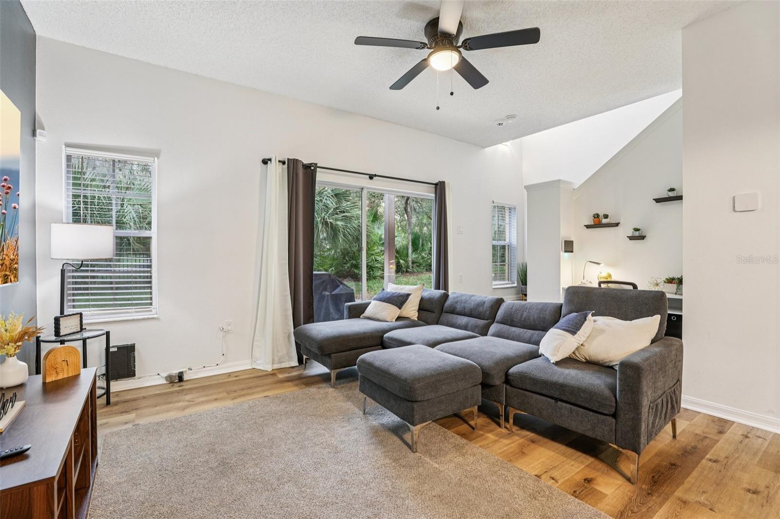 Image 4 of 33 For 8419 Crystal Cove Loop