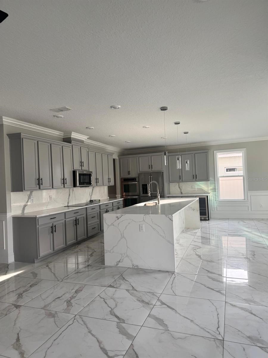 Image 5 of 26 For 420 Kestrel Drive