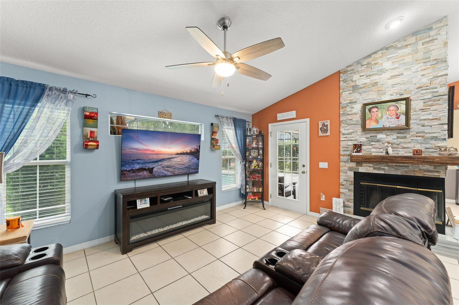 Image 17 of 49 For 2100 Wild Oak Court