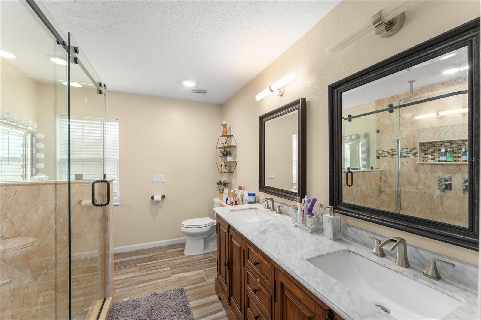 Image 33 of 49 For 2100 Wild Oak Court