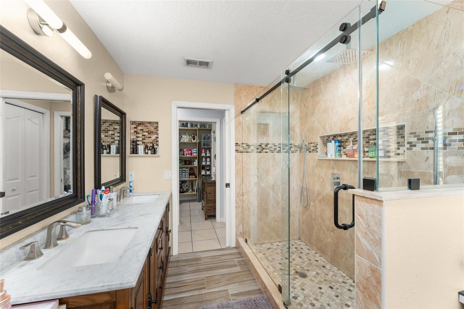 Image 34 of 49 For 2100 Wild Oak Court