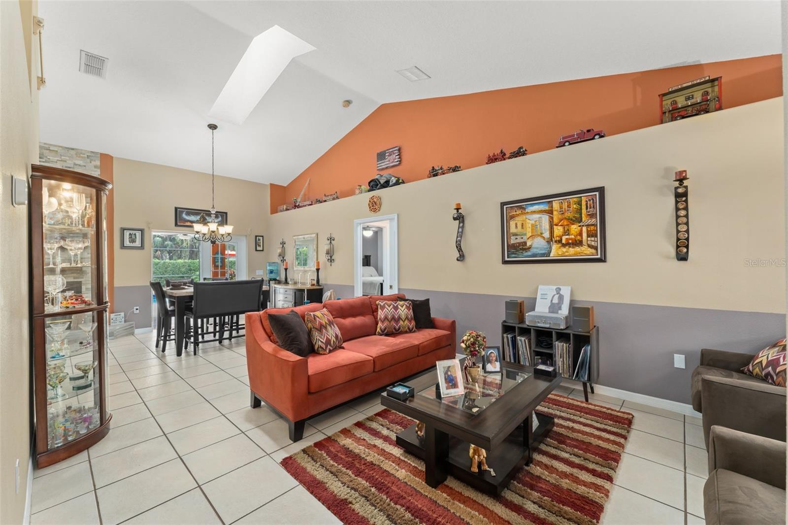 Image 4 of 49 For 2100 Wild Oak Court