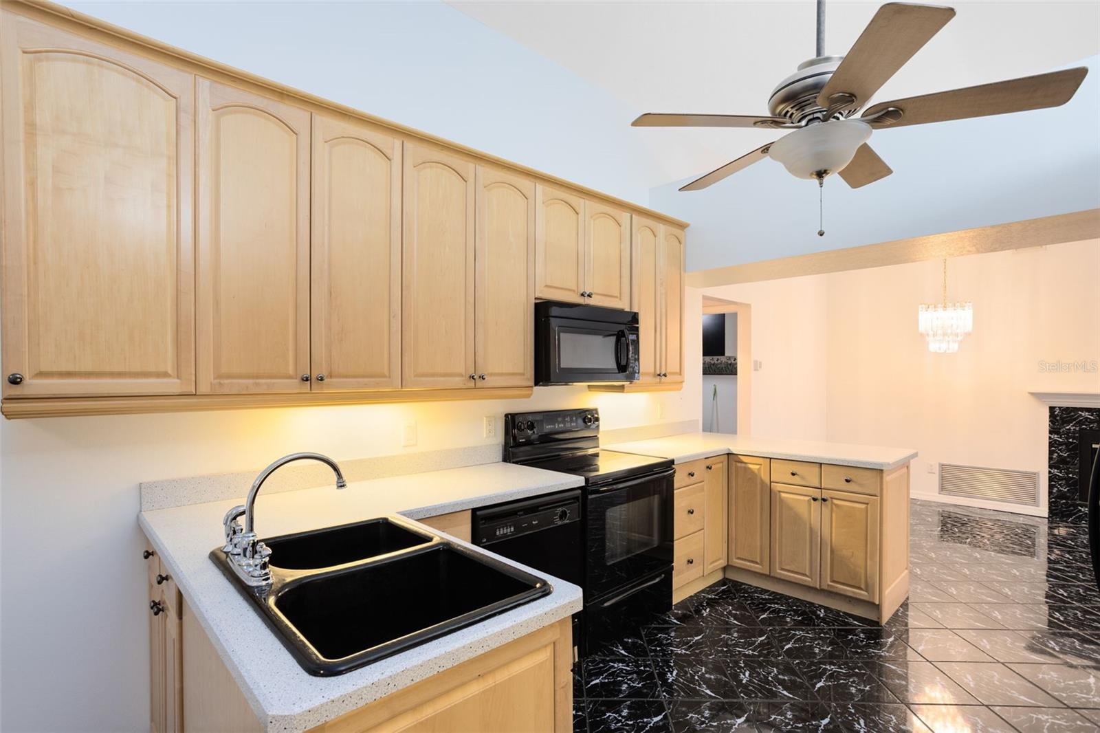 Image 10 of 24 For 3007 Ash Park Point