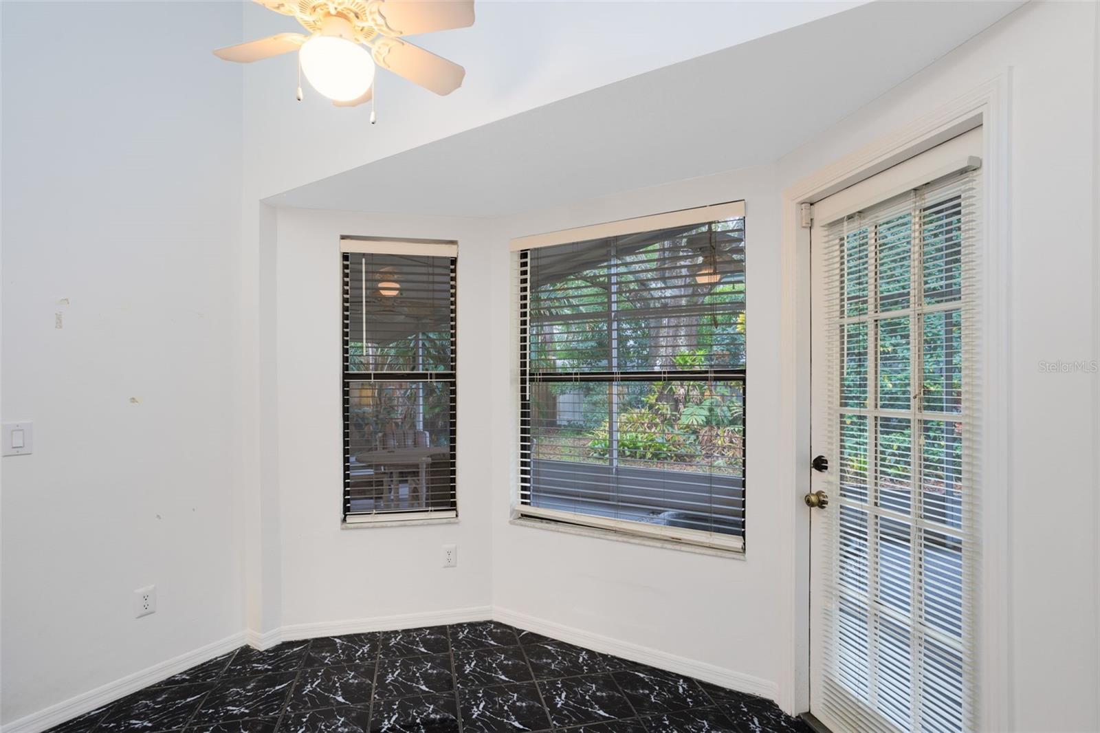 Image 11 of 24 For 3007 Ash Park Point