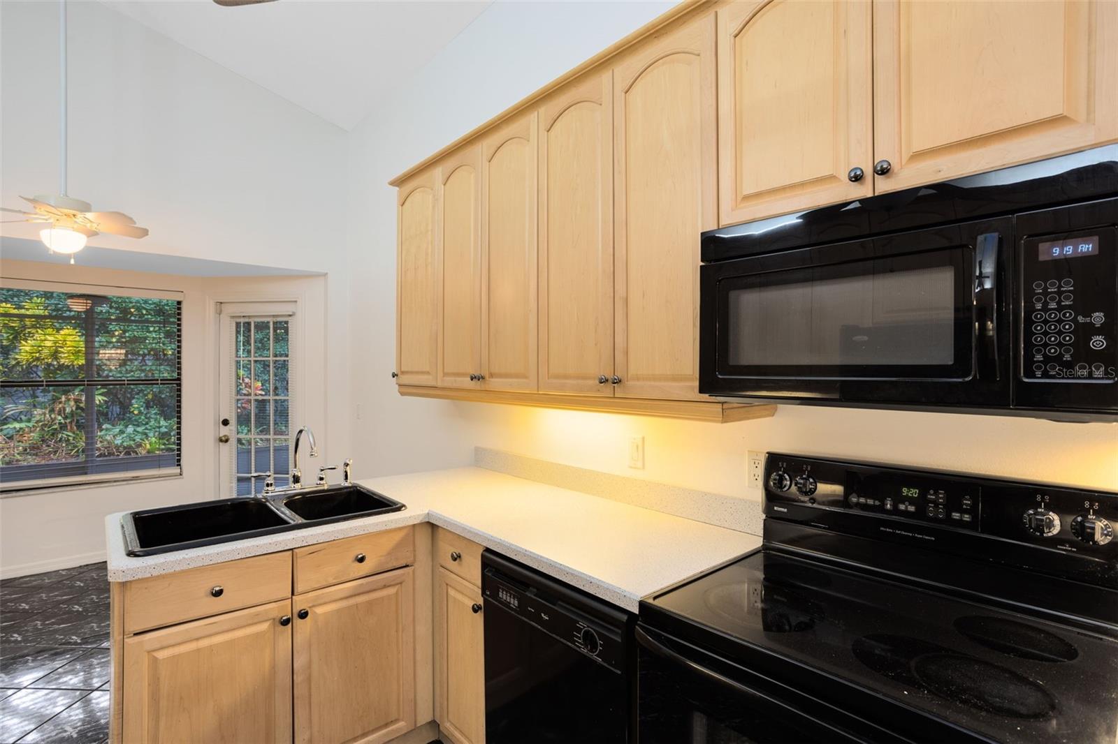 Image 9 of 24 For 3007 Ash Park Point