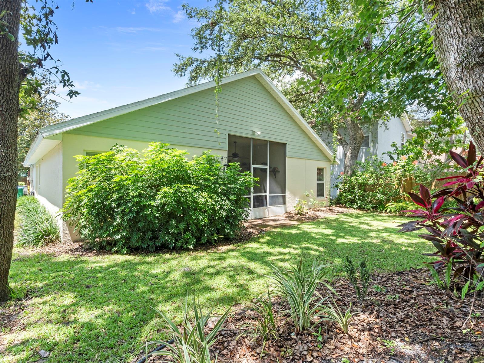 Image 23 of 29 For 1427 Whitehall Boulevard