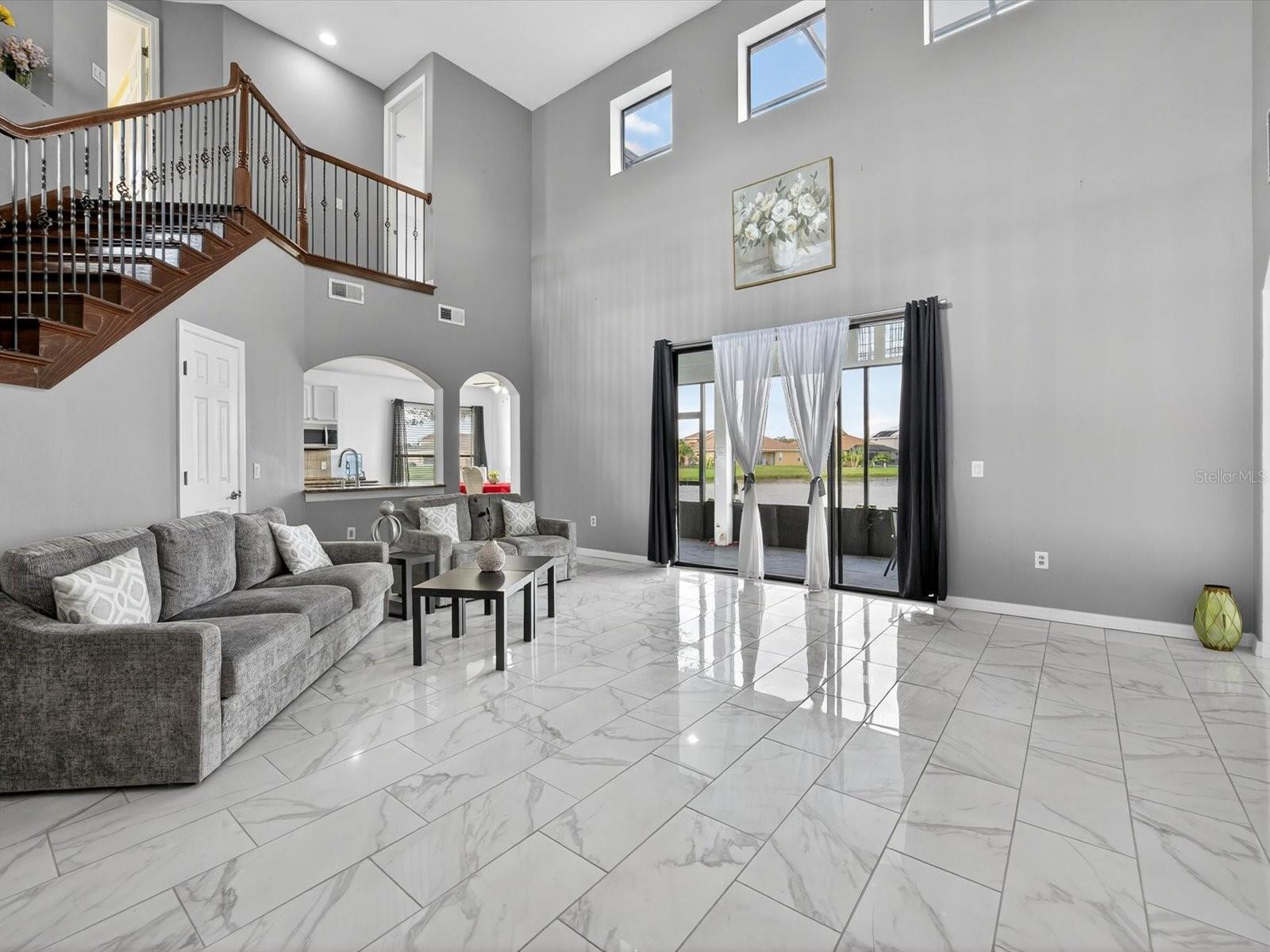 Image 17 of 67 For 1563 Angler Avenue