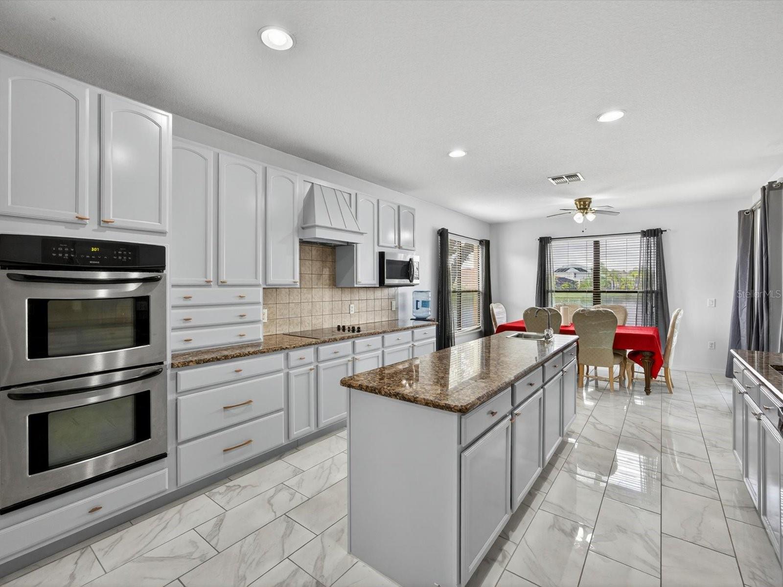 Image 22 of 67 For 1563 Angler Avenue