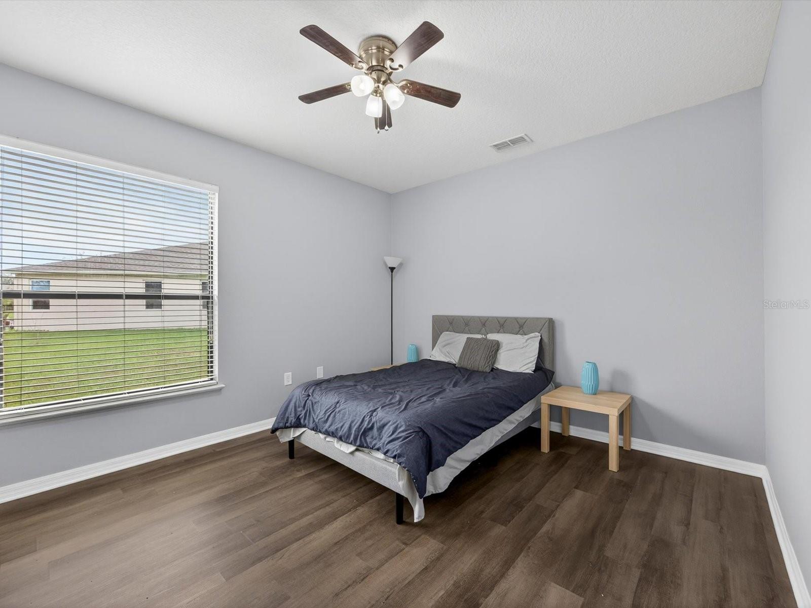 Image 26 of 67 For 1563 Angler Avenue