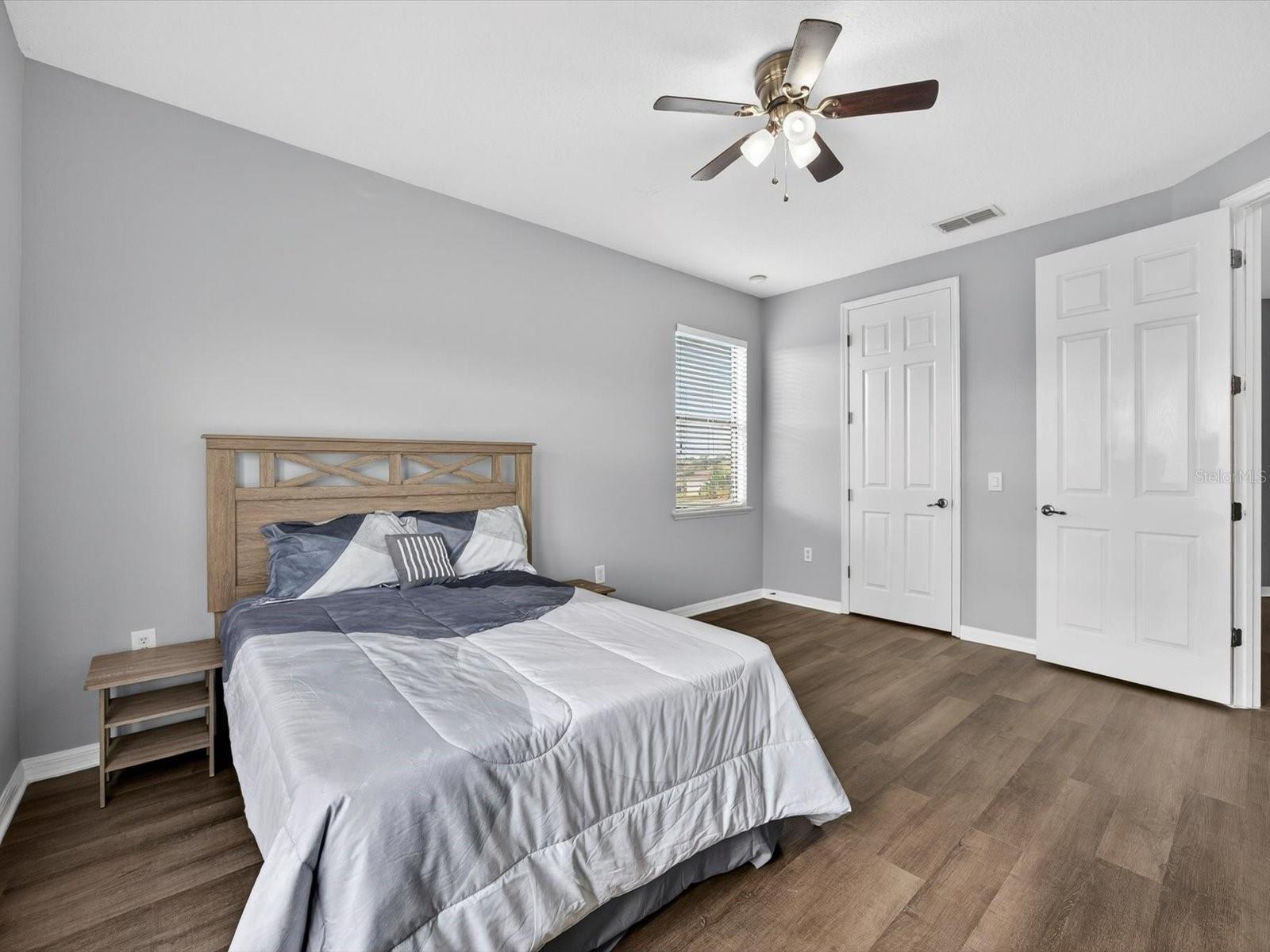 Image 42 of 67 For 1563 Angler Avenue