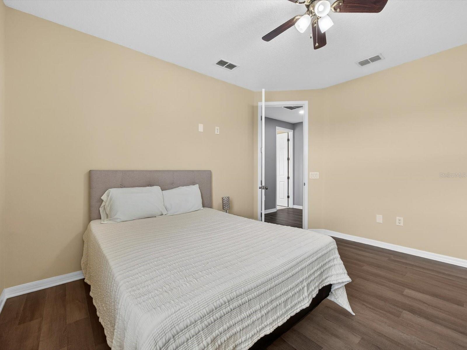 Image 49 of 67 For 1563 Angler Avenue