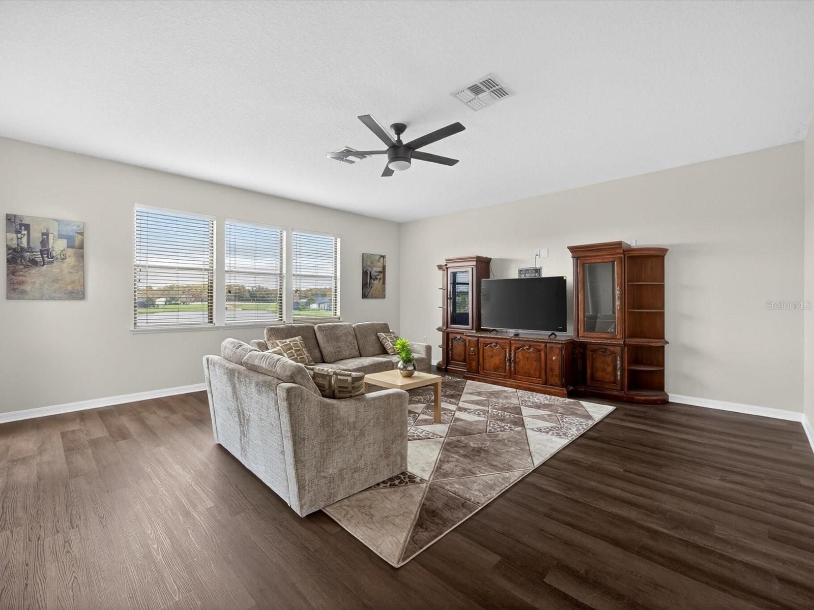 Image 50 of 67 For 1563 Angler Avenue