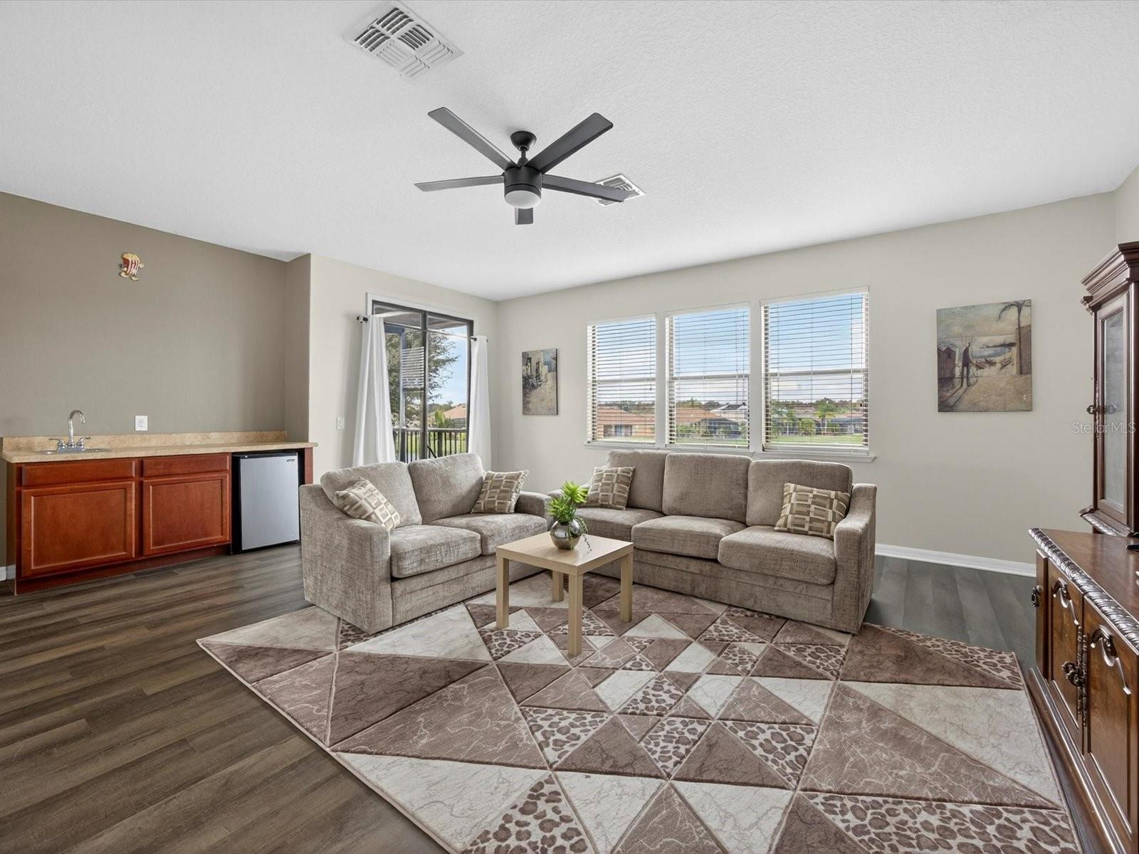 Image 51 of 67 For 1563 Angler Avenue