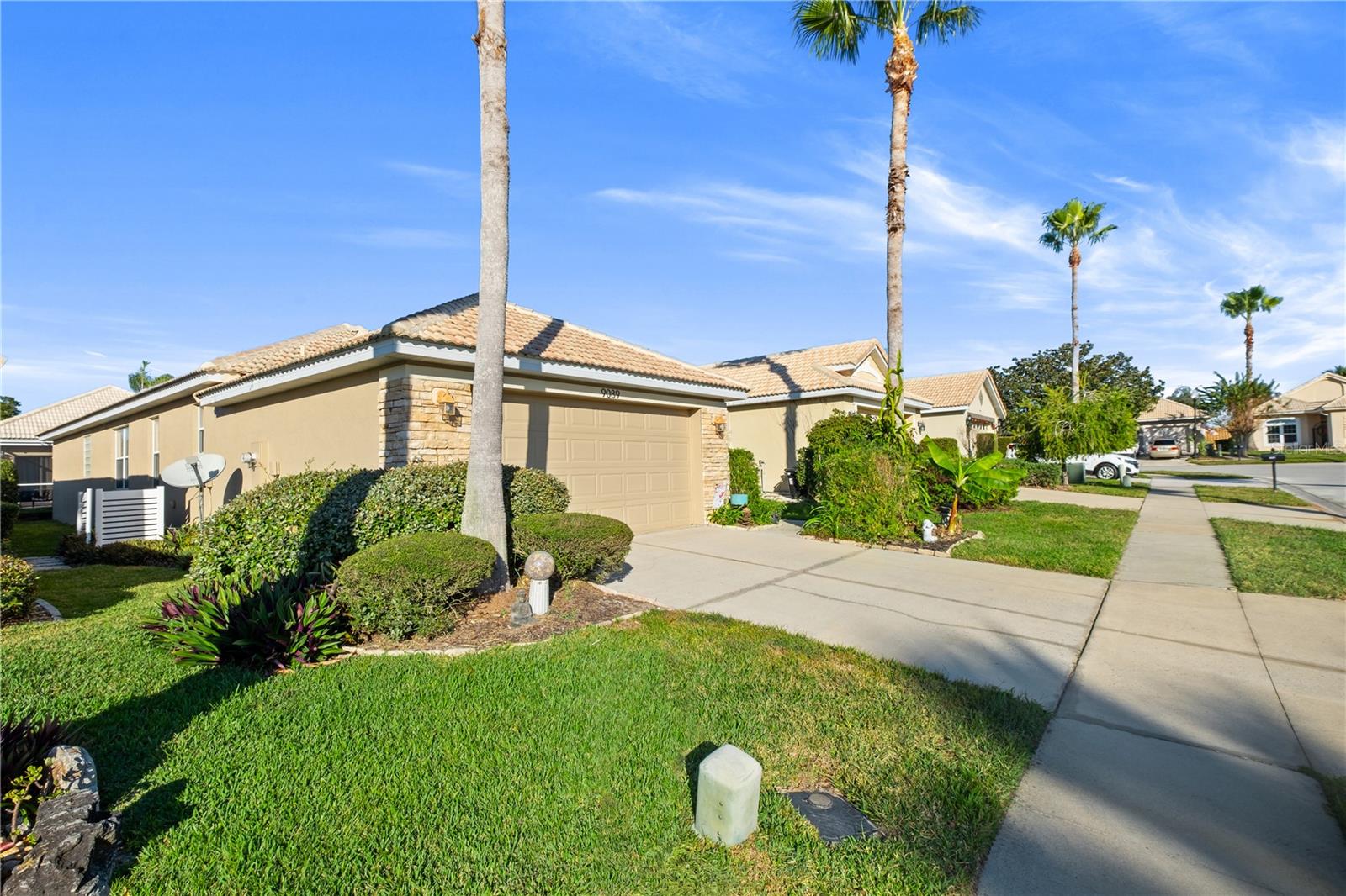 Image 4 of 31 For 9089 Saint Andrews Way