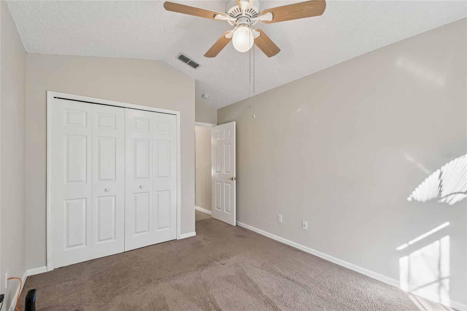 Image 14 of 27 For 3827 Eversholt Street