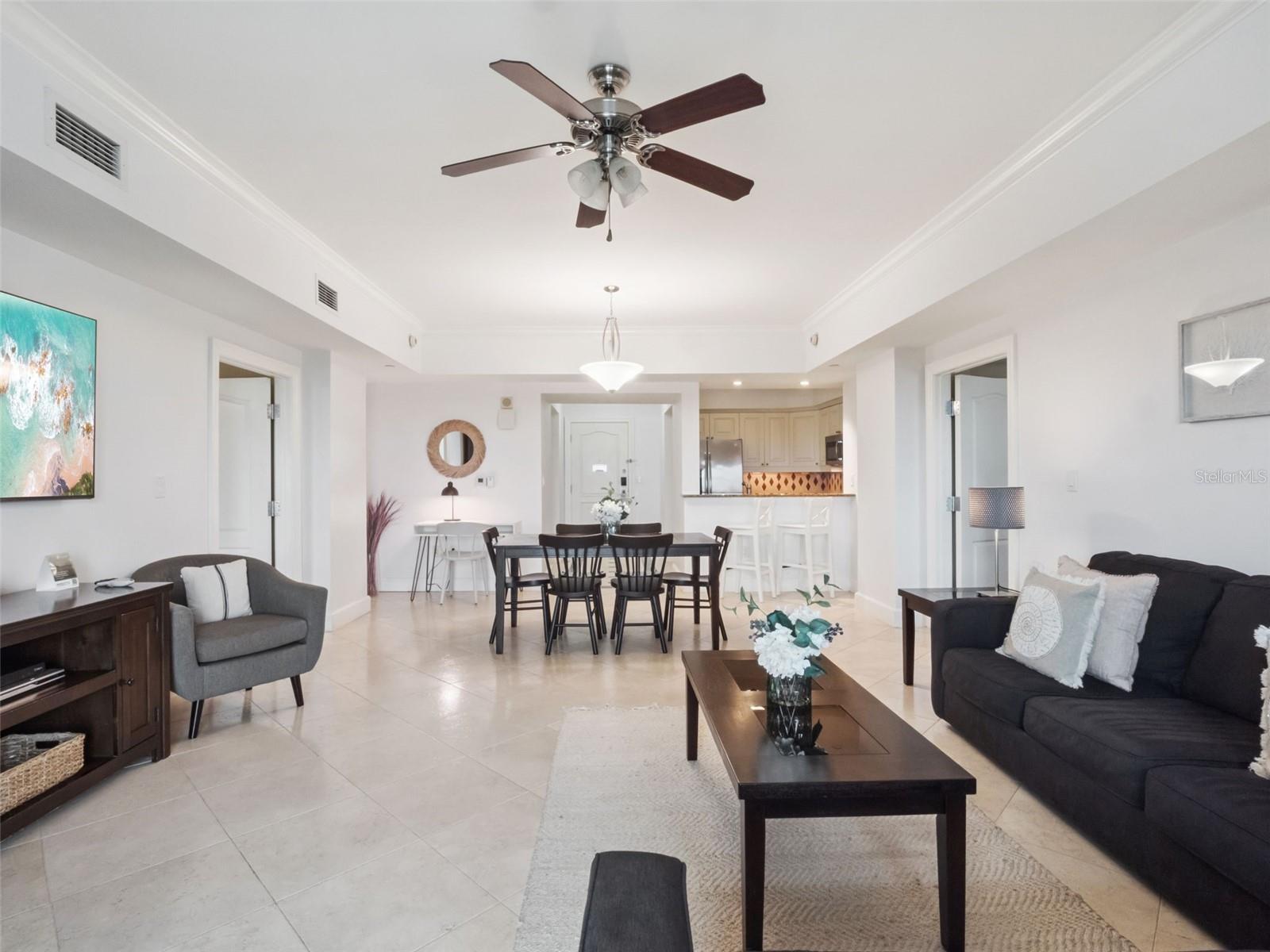 Image 6 of 33 For 7593 Gathering Drive 504