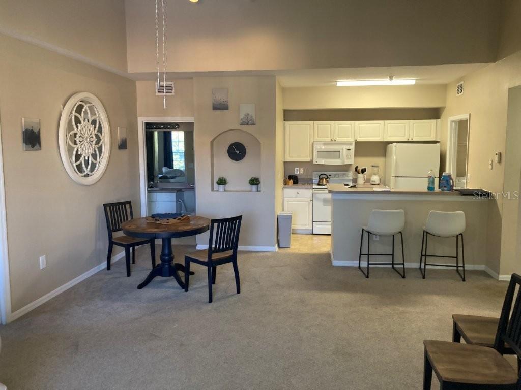 Image 7 of 12 For 5512 Metrowest Boulevard 304