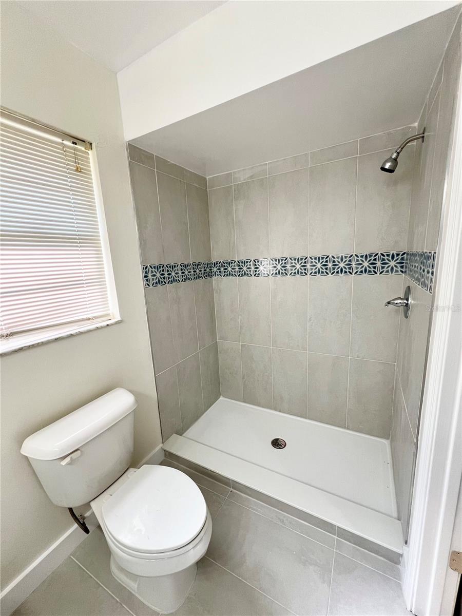 Image 10 of 13 For 96 Windtree Lane 203