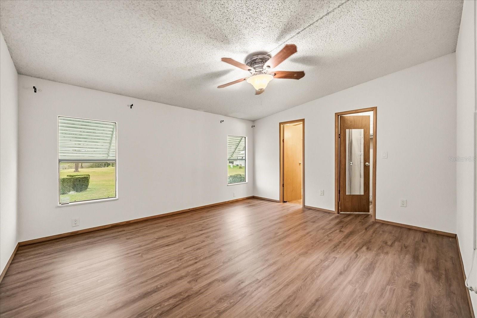 Image 12 of 42 For 2446 Fairbluff Circle 1554