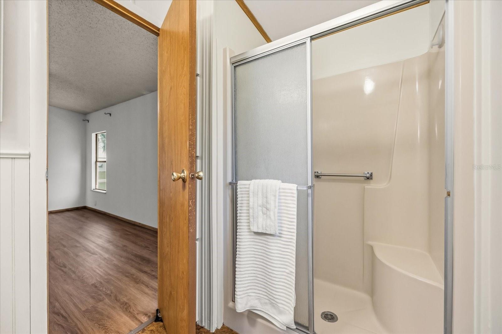 Image 15 of 42 For 2446 Fairbluff Circle 1554