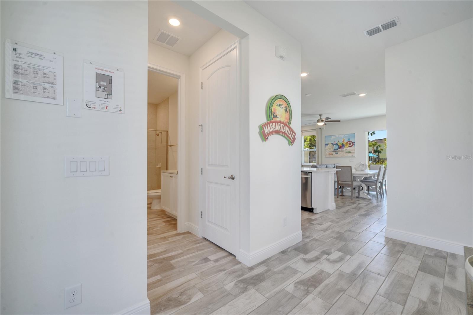 Image 16 of 27 For 2958 Castaway Lane