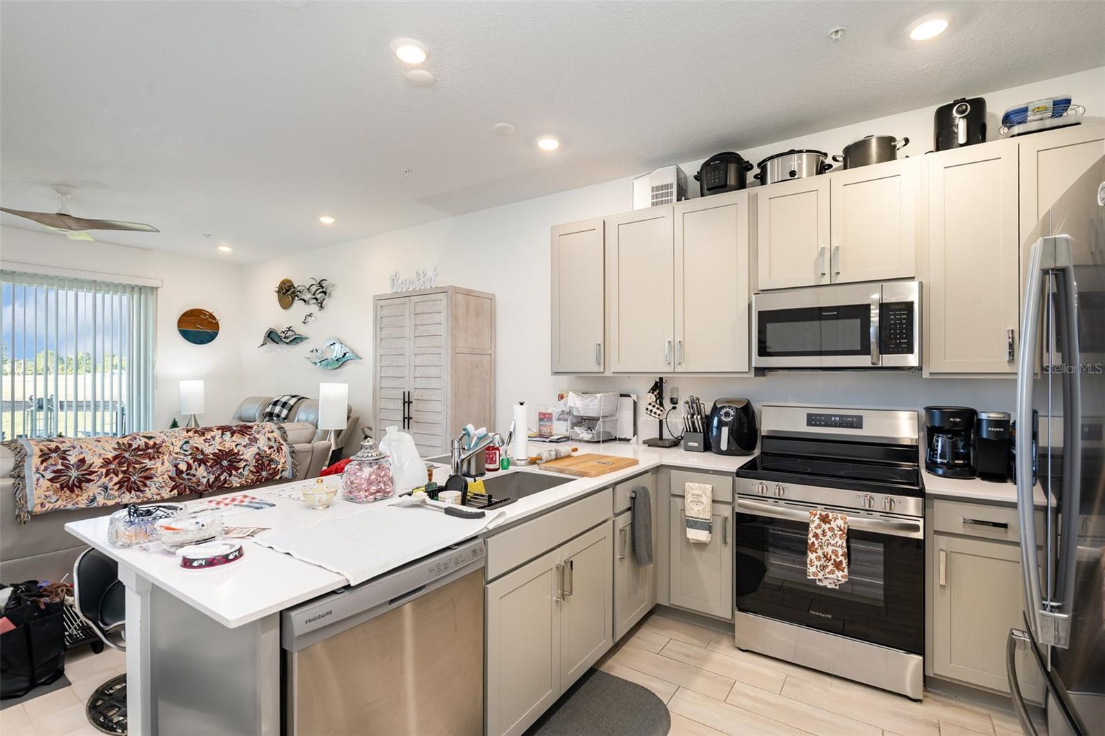 Image 12 of 30 For 2047 Cerulean Drive Nw