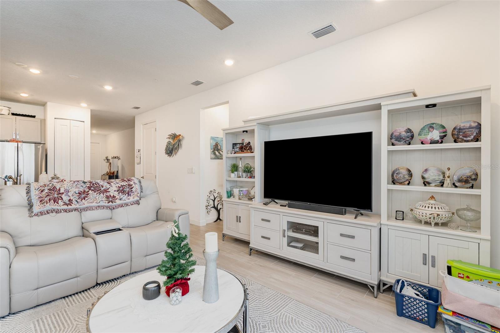 Image 6 of 30 For 2047 Cerulean Drive Nw