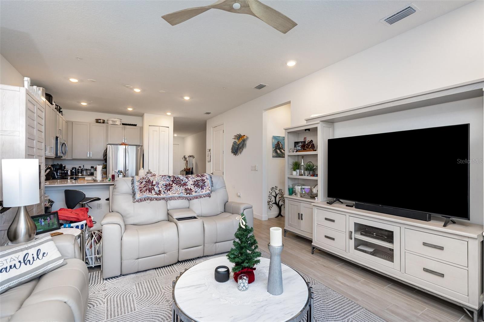 Image 7 of 30 For 2047 Cerulean Drive Nw