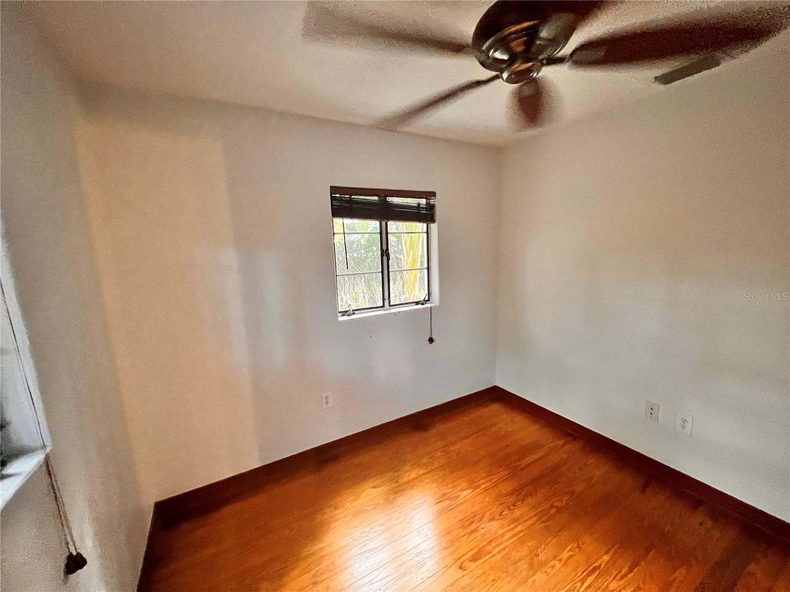 Image 15 of 19 For 1904 Marks Street