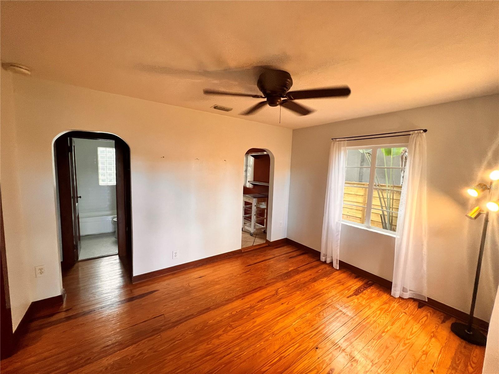 Image 3 of 19 For 1904 Marks Street