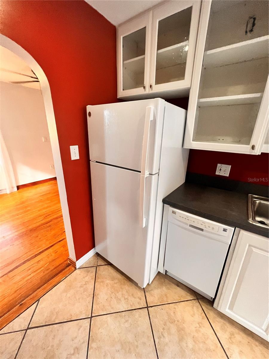 Image 9 of 19 For 1904 Marks Street