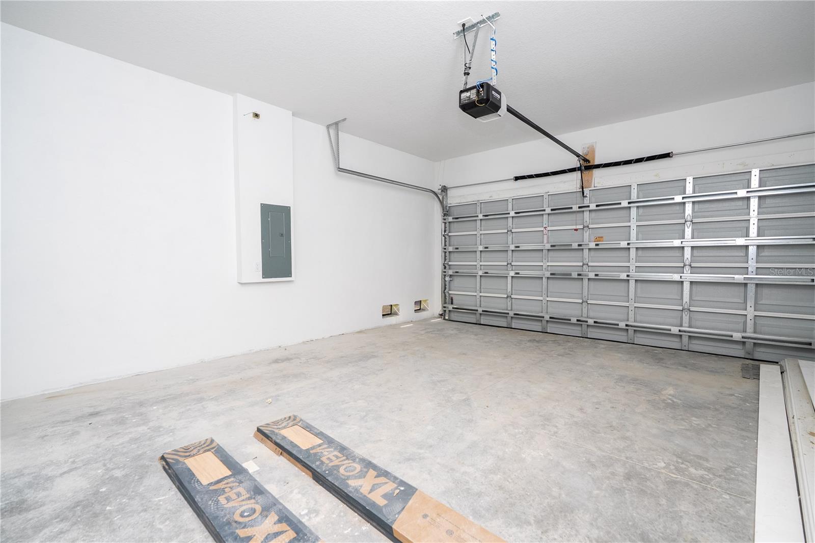 Image 34 of 85 For 15 Ramblewood Street